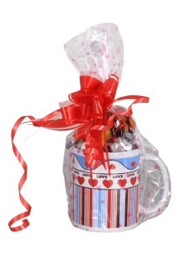 Arreglo taza con chocolates