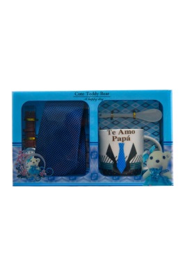 Arreglo de taza con accesorios